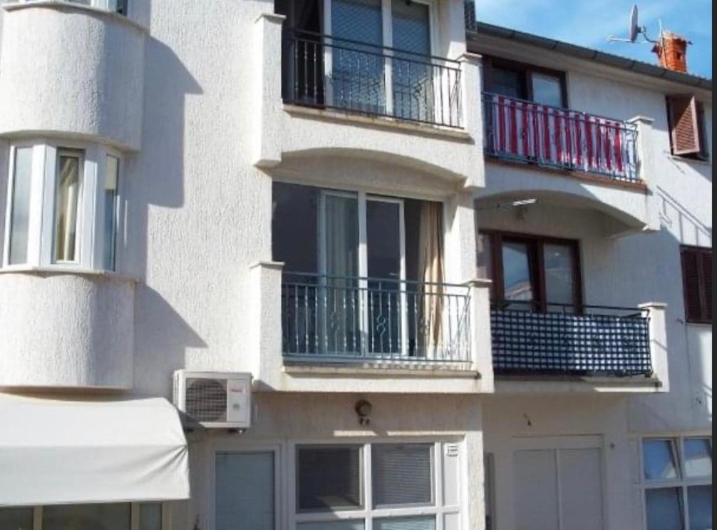 Olivia, Seaside Apartment In Medulin, Croatia Exterior photo